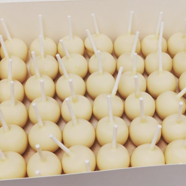 mangopassie lolly Petit fours 12st.